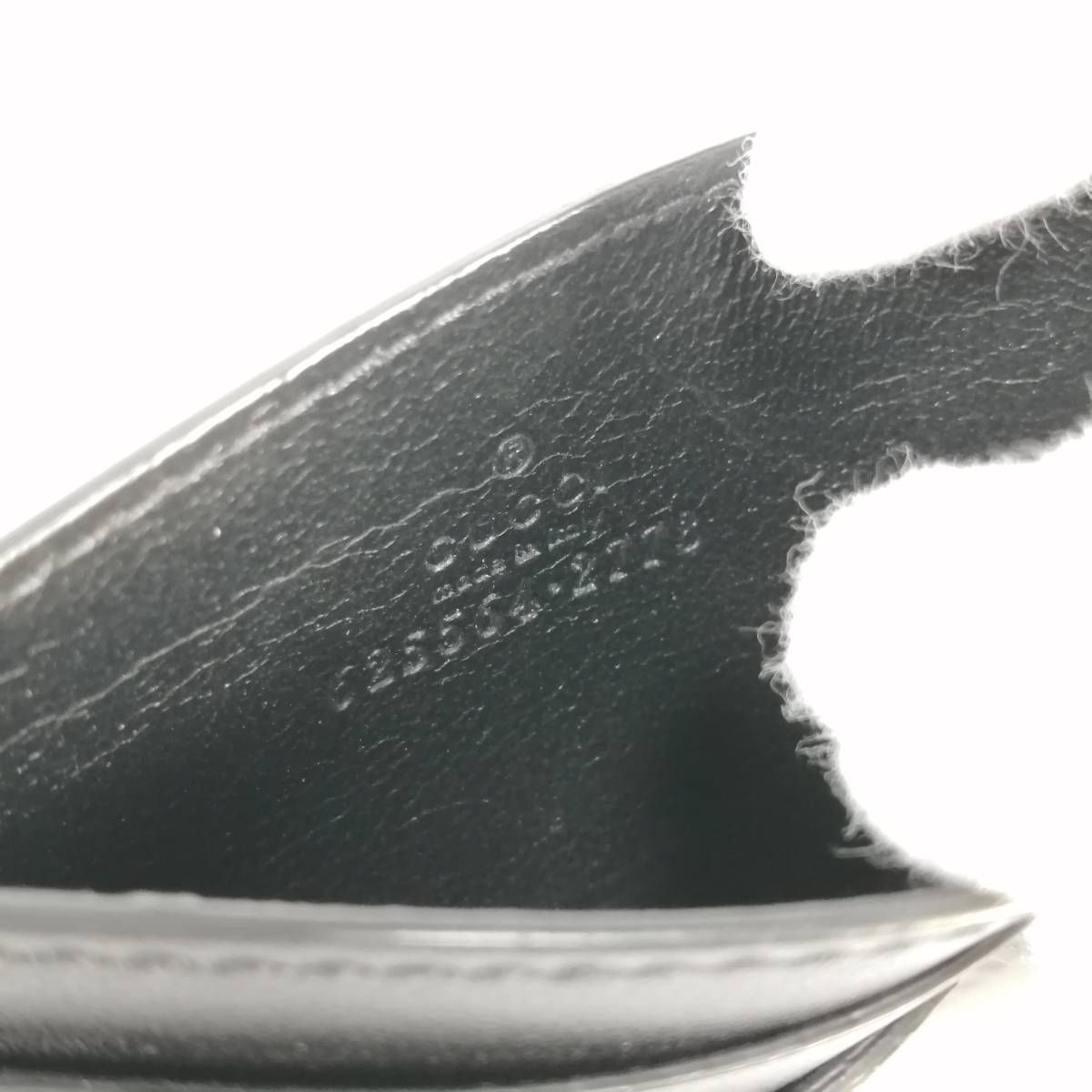 美品 GUCCI GGエンボス レザー カードケース パスケース ブラック 黒  