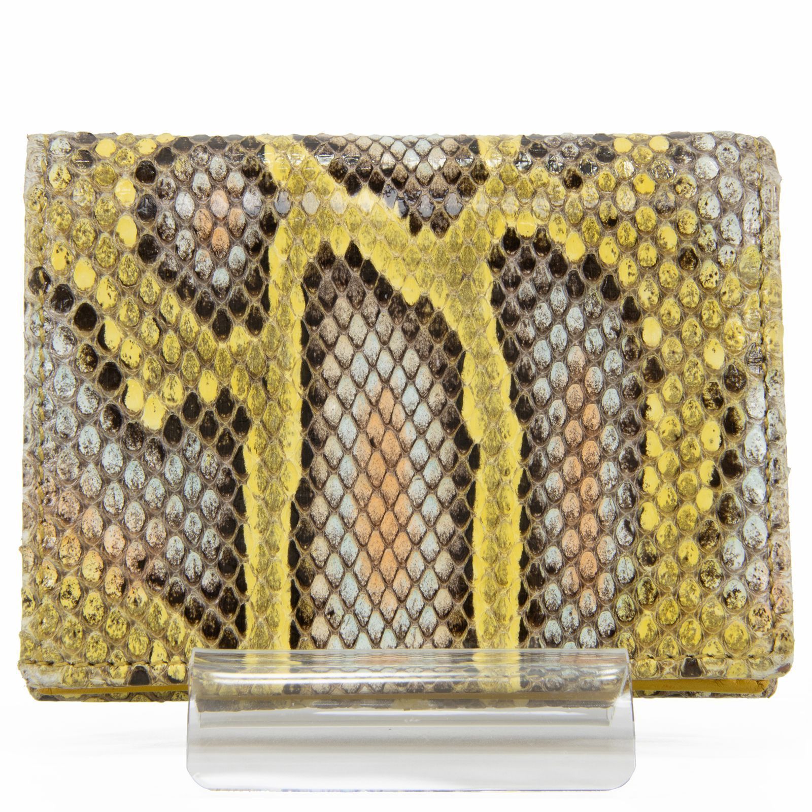 本物 送料無料 グッチ 短財布 二つ折り財布 新品同様 レディース