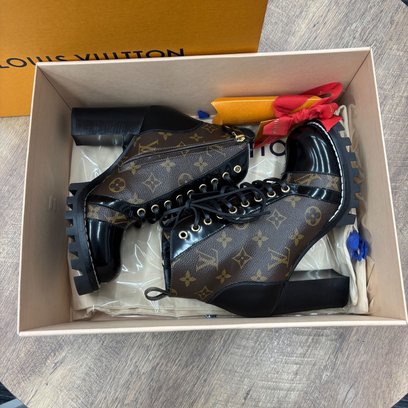 ショートブーツ 2757