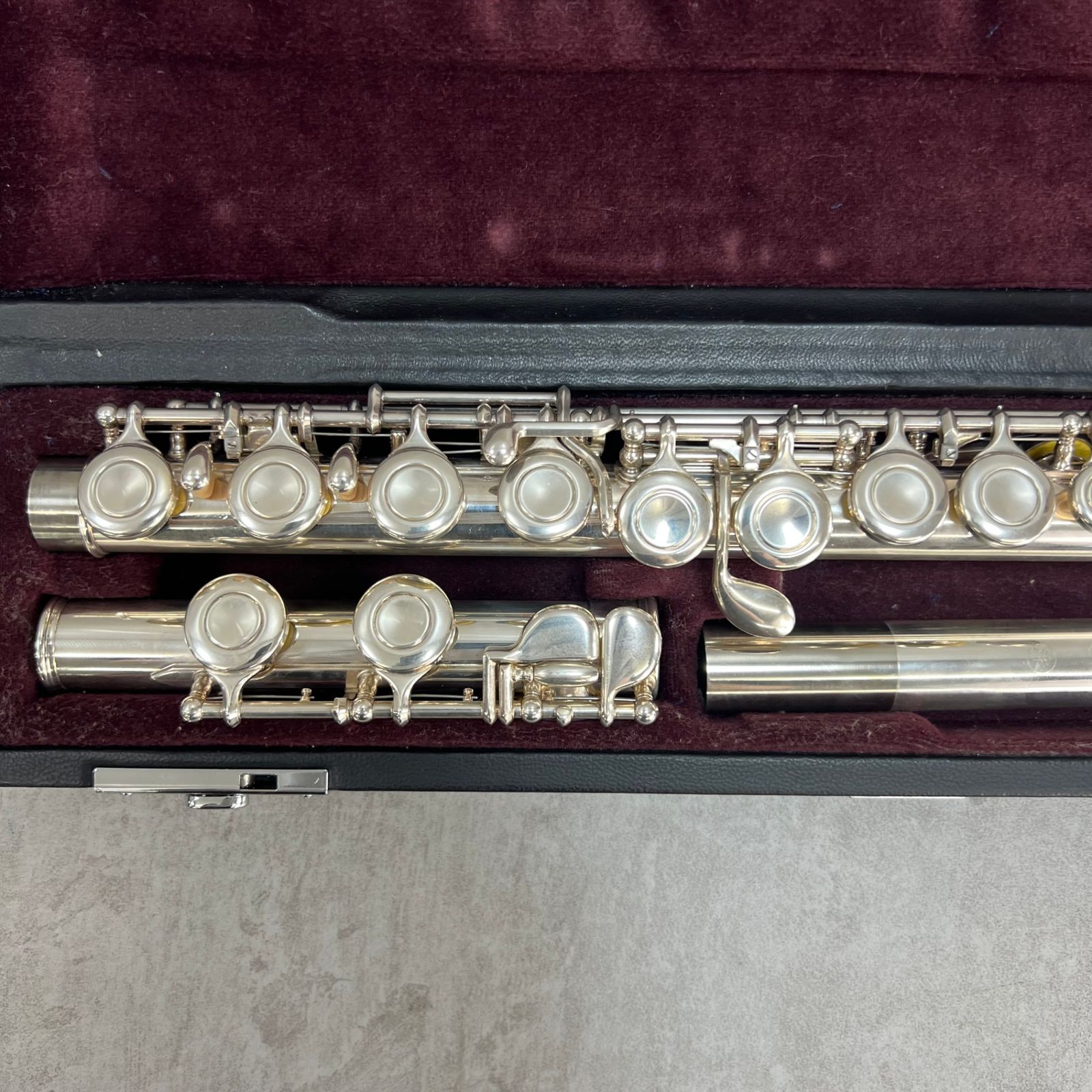 フルート 調整済 ヤマハ YFL211(後期モデル銀メッキ) 美 品 YAMAHA ヤマハ フルート Flute YFL211 後期モデル Eメカニズム