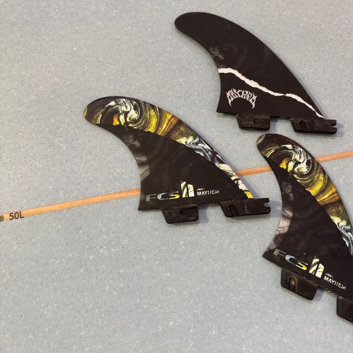 FCS2 メイヘム フィン FCS2 メイヘム 5FINS MB SHAOER SERIES MEDIUM