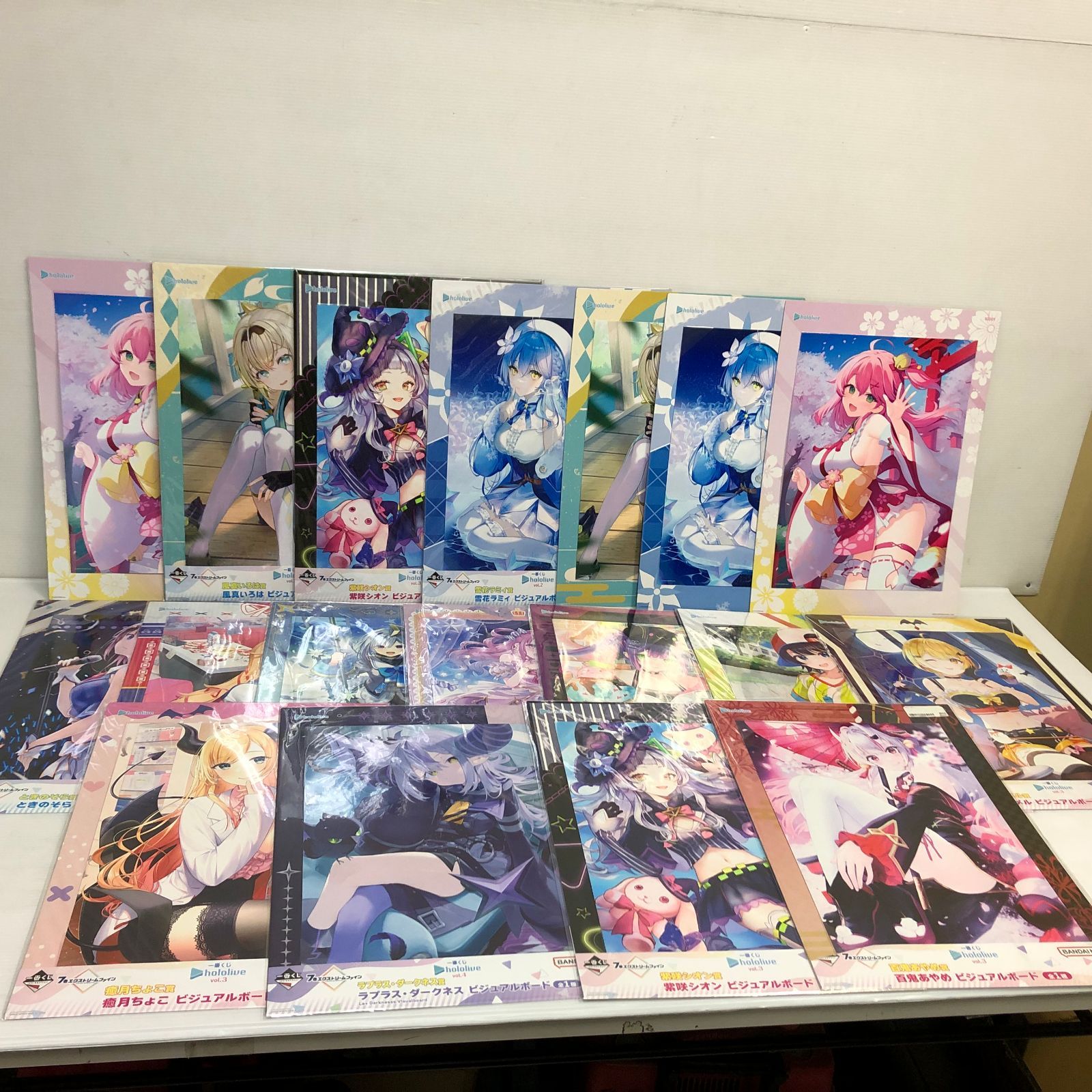 アニメ、Vtuberグッズ　まとめ売り VTUBER にじさんじバーチャルグッズまとめ売りアニメ声優