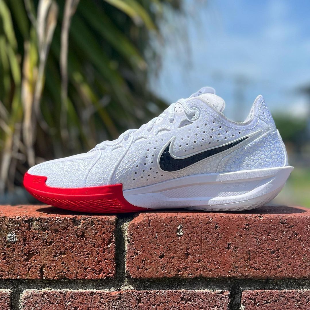 Nike air white red deals