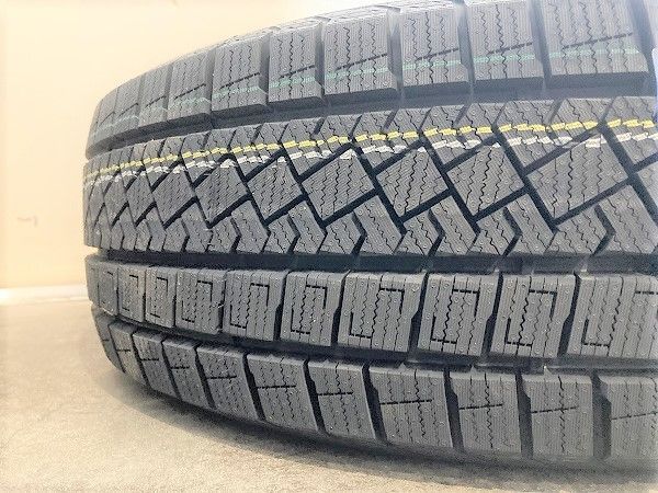 235/50R20 スタッドレス ４本セット 新品 ピレリ アイスゼロ