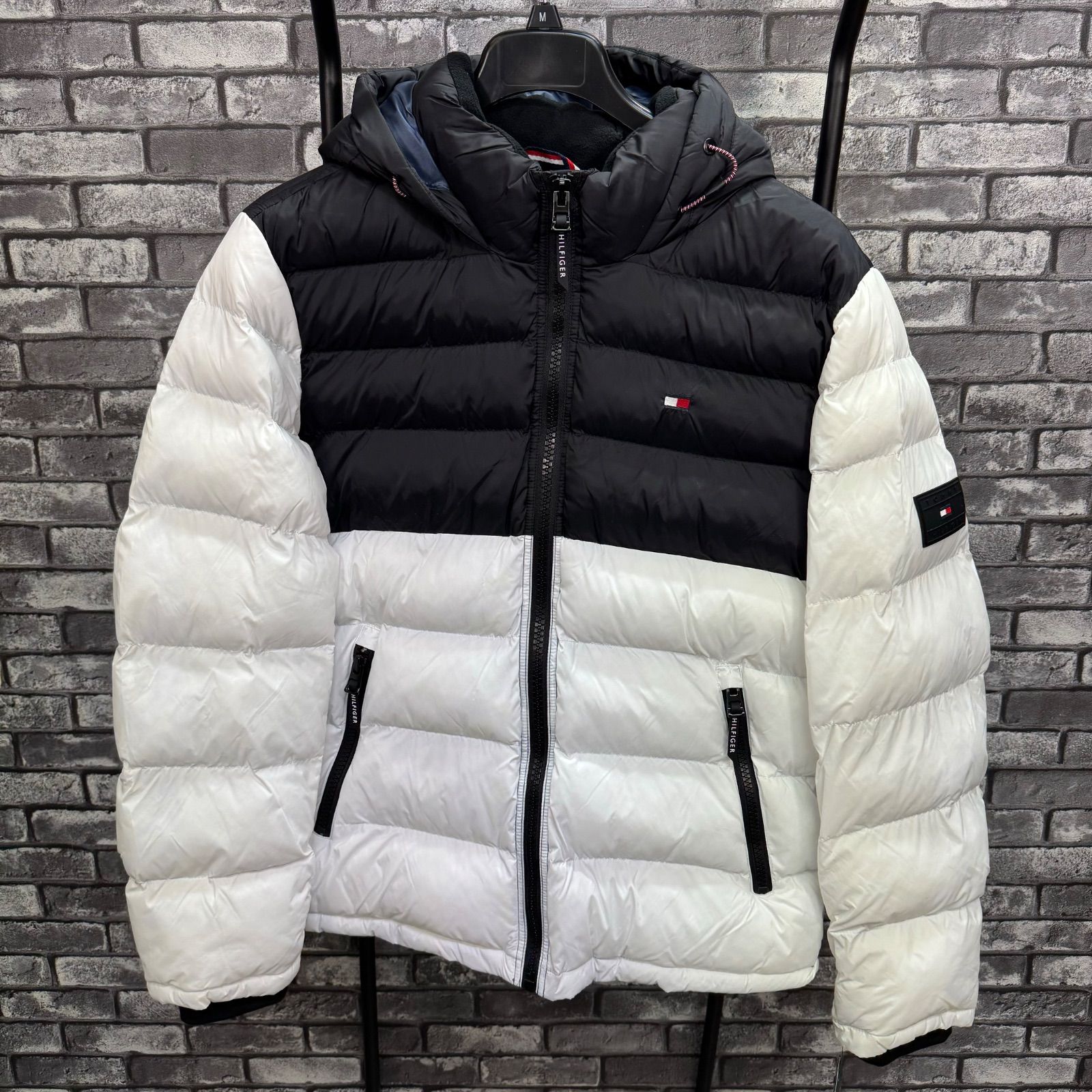 Black Friday】 【新品 未使用 タグ付き】 【TOMMY HILFIGER】 トミー 