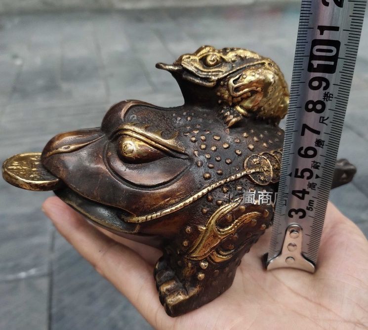 純銅母子金蟾の置物 装飾品 現代工芸品 美術品 置物 - メルカリ