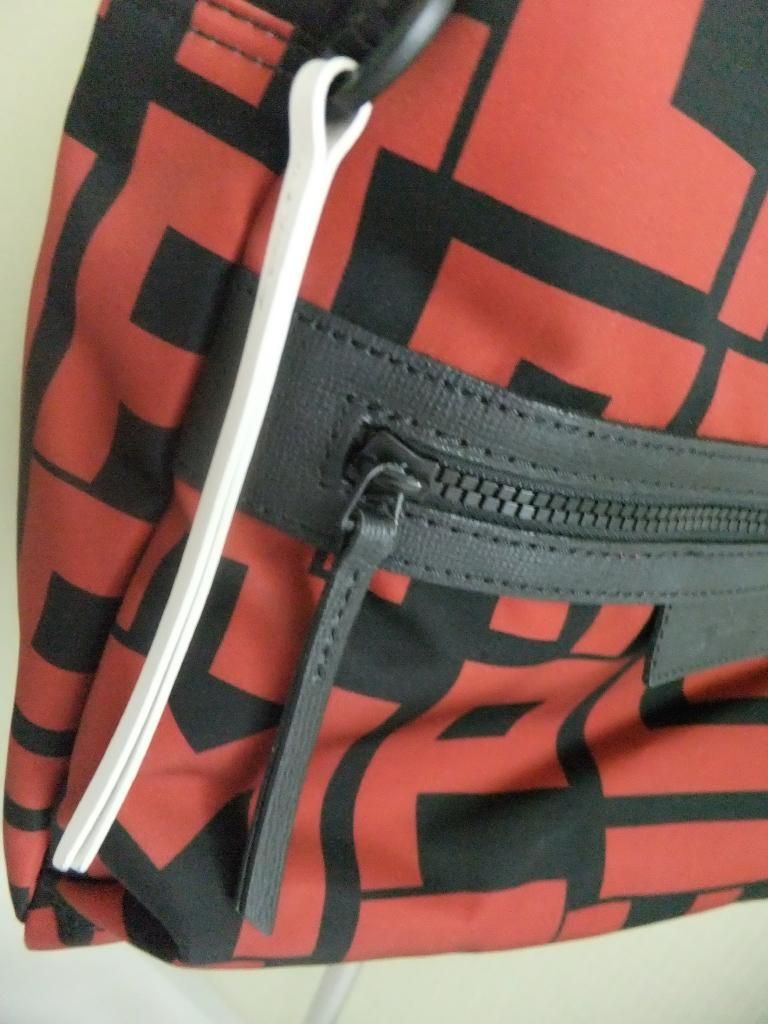 美品 ロンシャン リュックサック レッド×ブラック系 - メルカリ