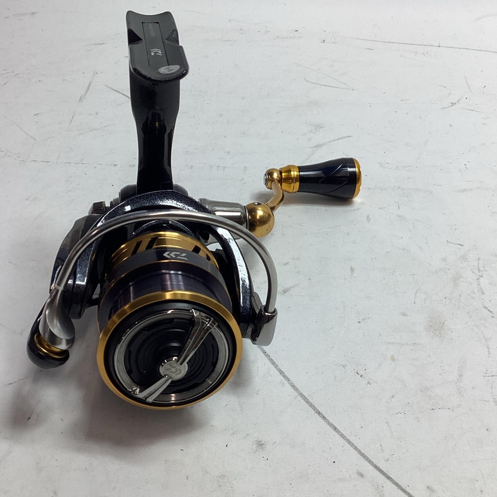 DAIWA ダイワ リール スピニングリール 18レガリス LT 2000 S