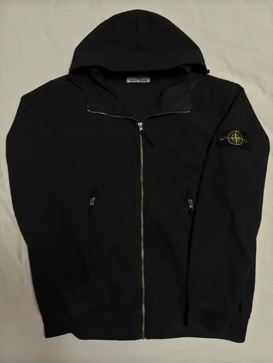 百貨店販売モデル STONE ISLAND ストーンアイランド ライト ソフトシェル XL