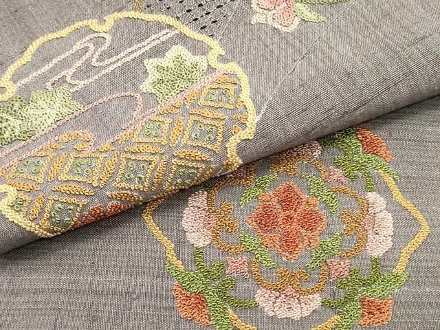中国三大刺繍 汕頭刺繍 相良刺繍 結城紬 付け下げ 正絹 紋なし着物U-7306 中国三大刺繍 汕頭刺繍 相良刺繍 結城紬 付け下げ 正絹 紋なし