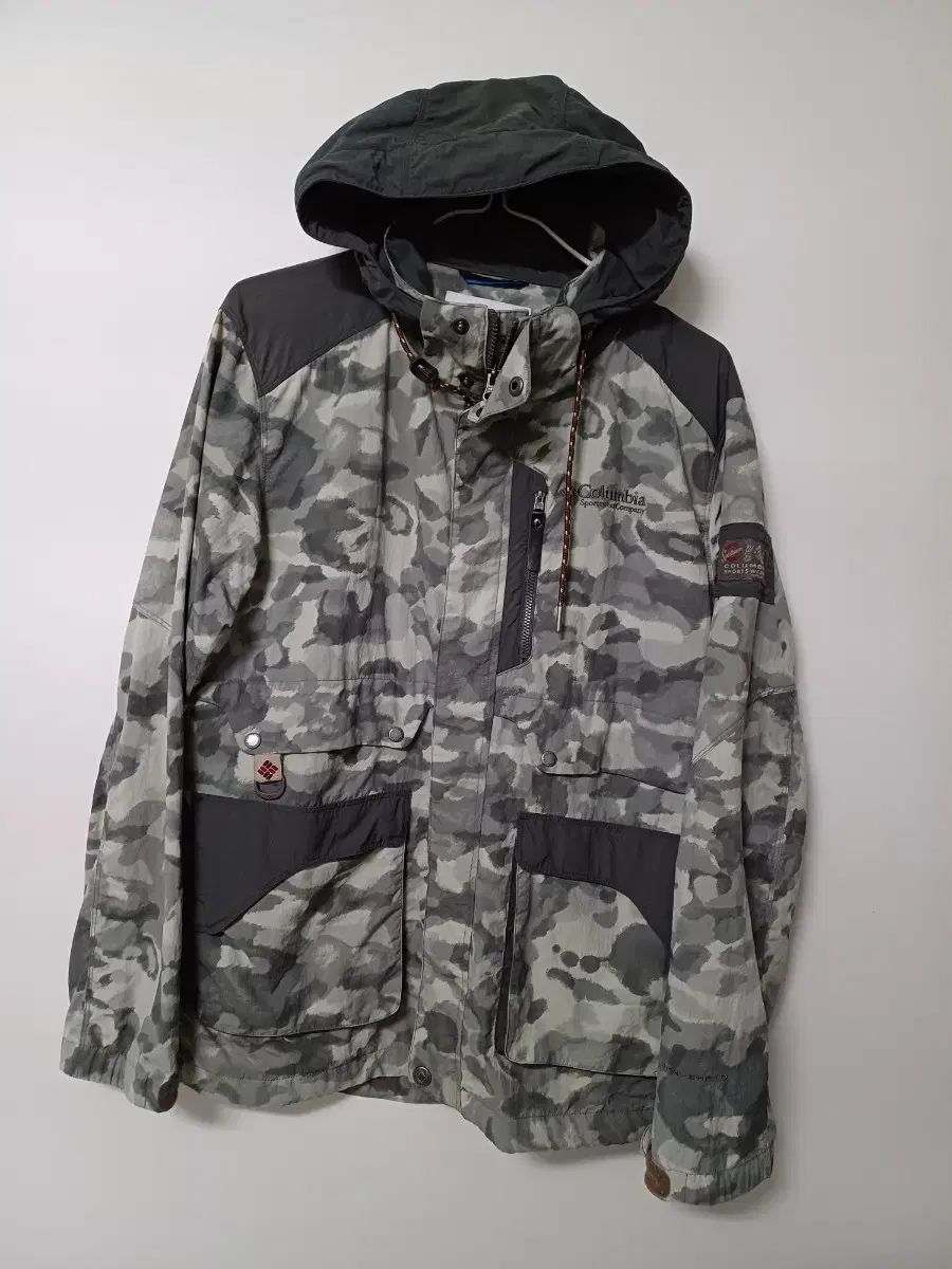 メンズ コロンビア Columbia 迷彩 ウィンドブレーカー 95