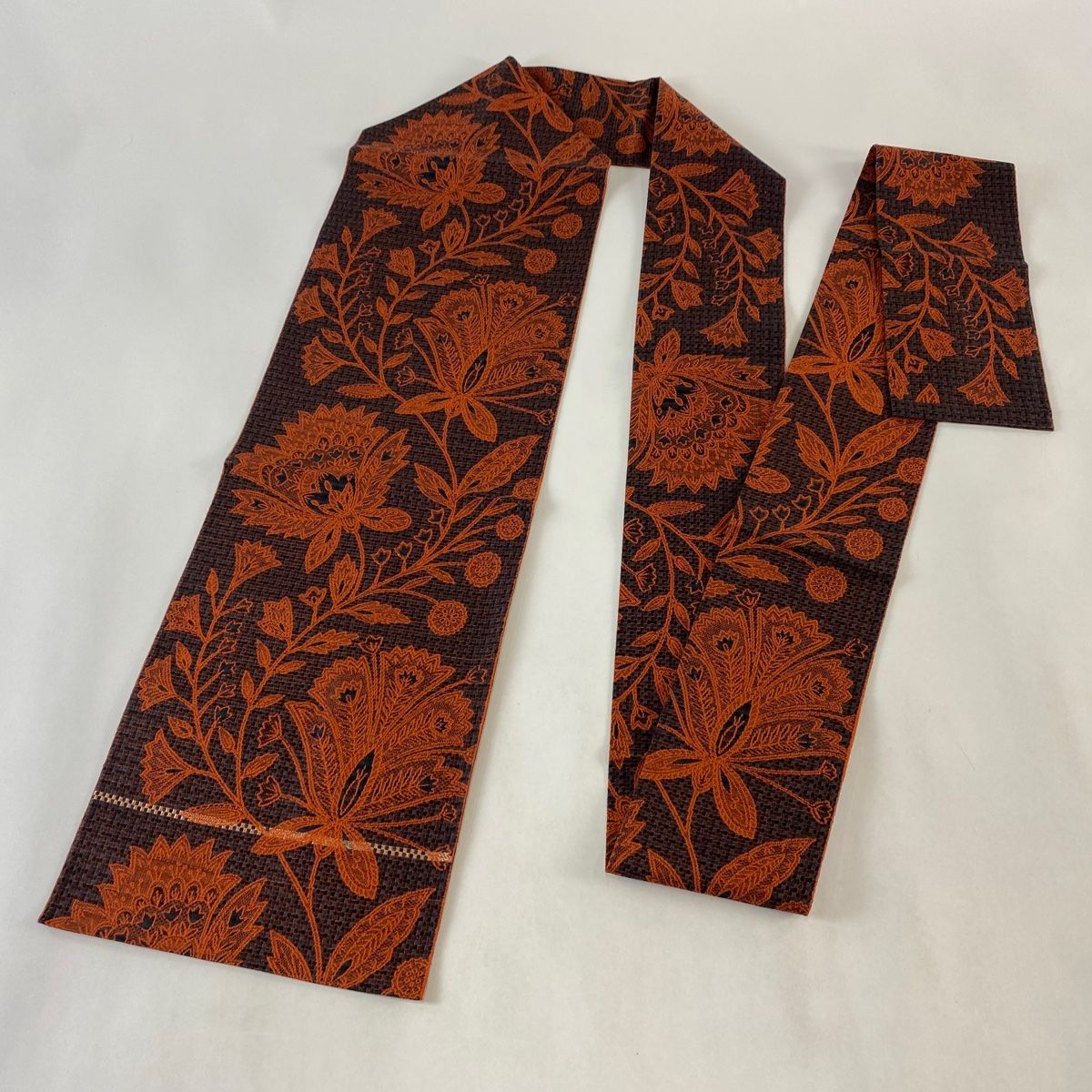 名古屋帯 美品 優品 八寸名古屋帯 草花 赤茶 正絹 【中古 名古屋帯 美品 優品 八寸名古屋帯 草花 赤茶 正絹 【中古