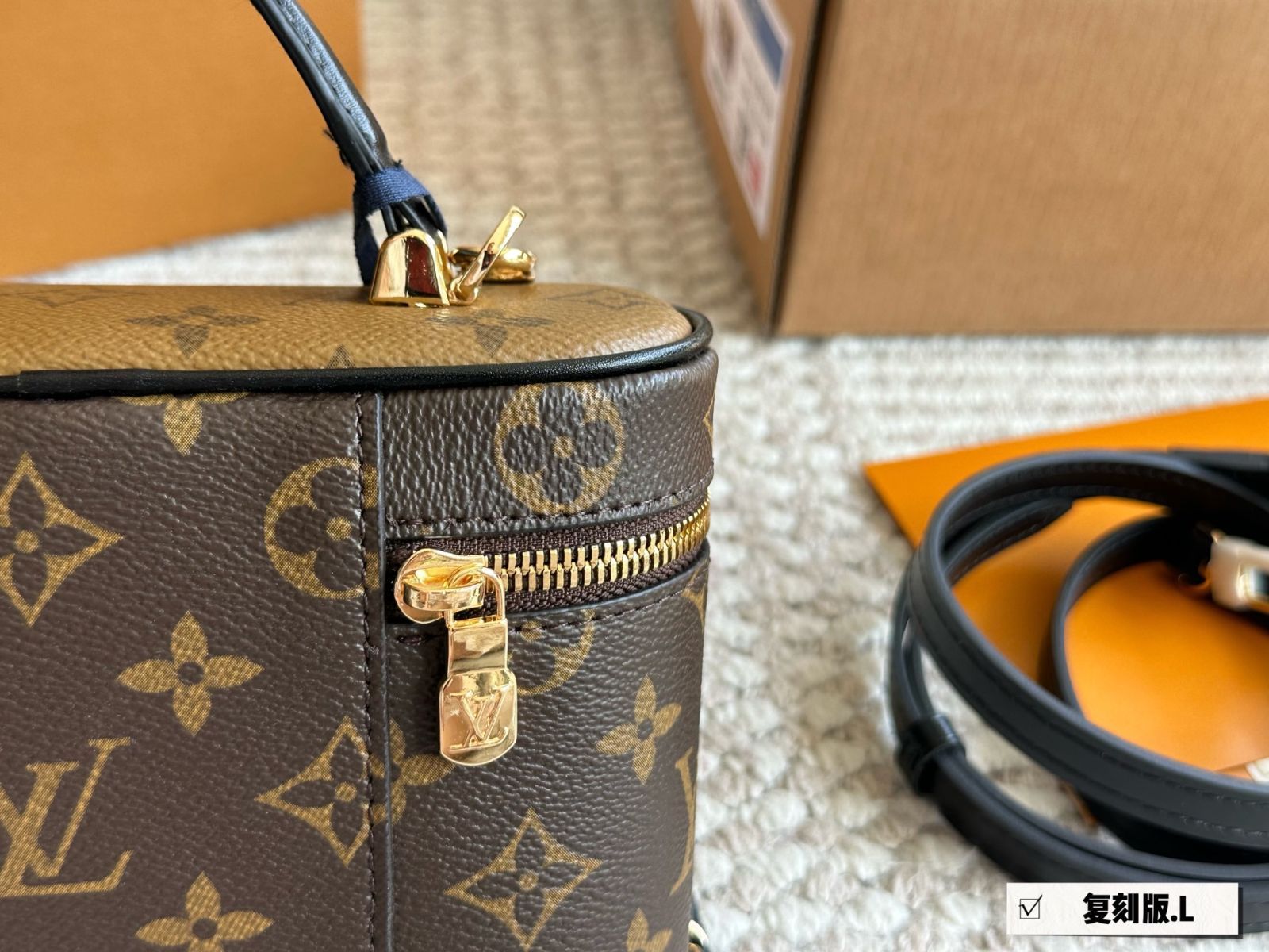 今日特価】LV 新品化粧ポーチ 19×12cm 老花柄-WTO輸入 - メルカリ