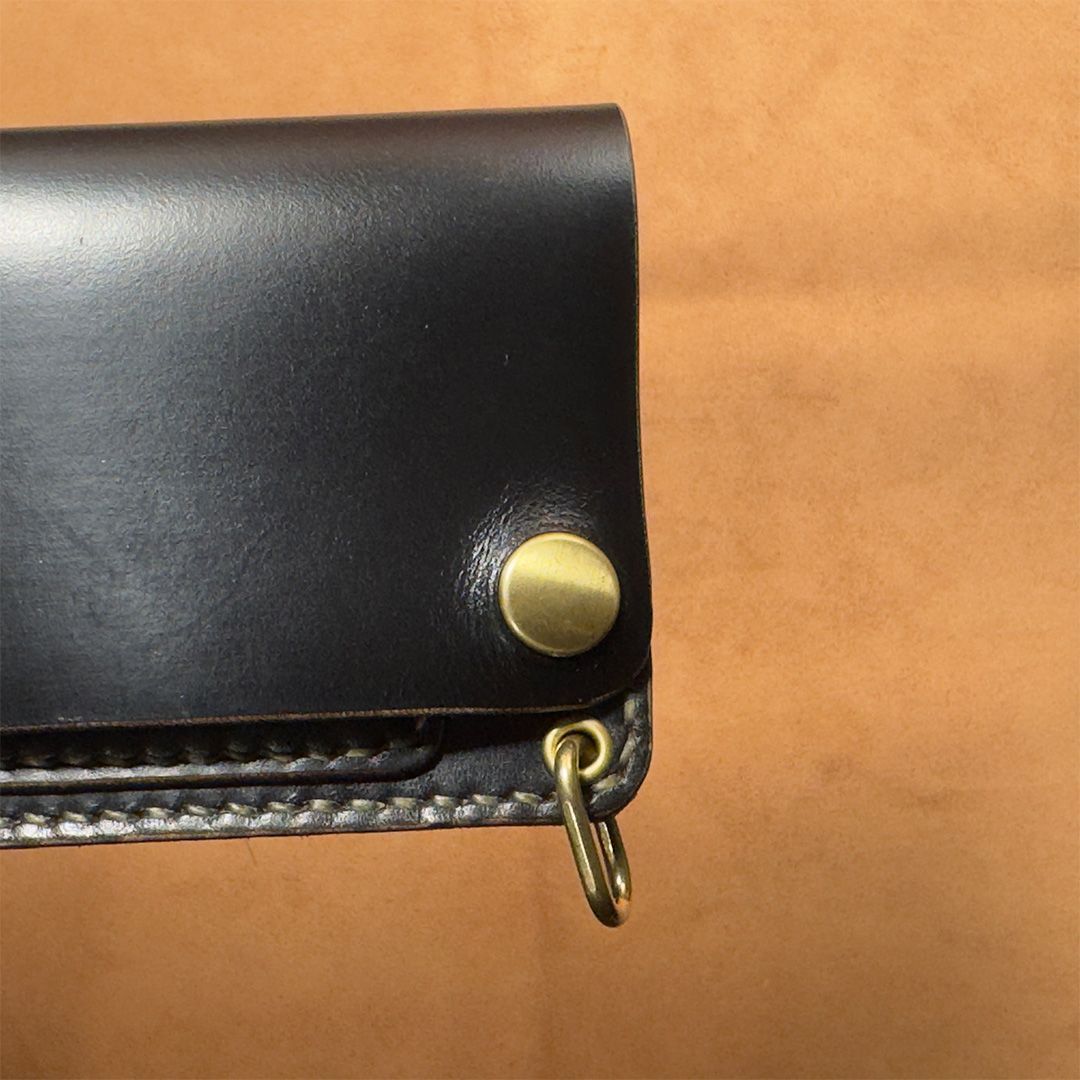 クロムエクセルレザー ブラック茶芯｜ミドルトラッカーウォレット