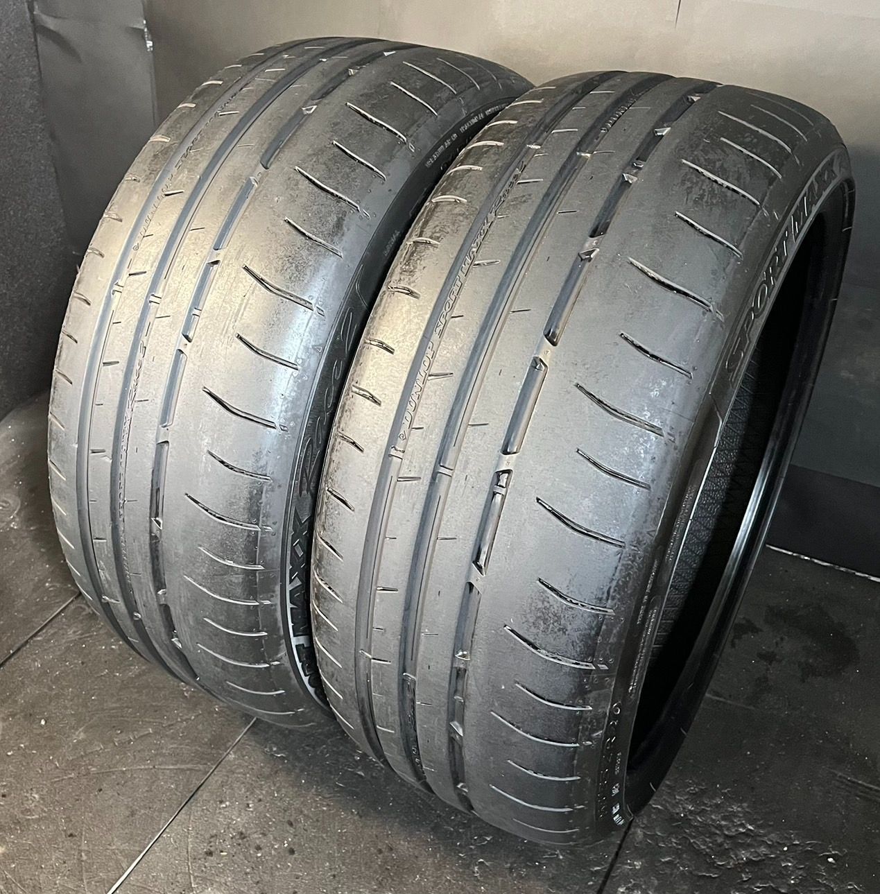 2018年製 約7.7分山 ダンロップ DUNLOP SPORT MAXX Race2 245 35R20 2本 h_401