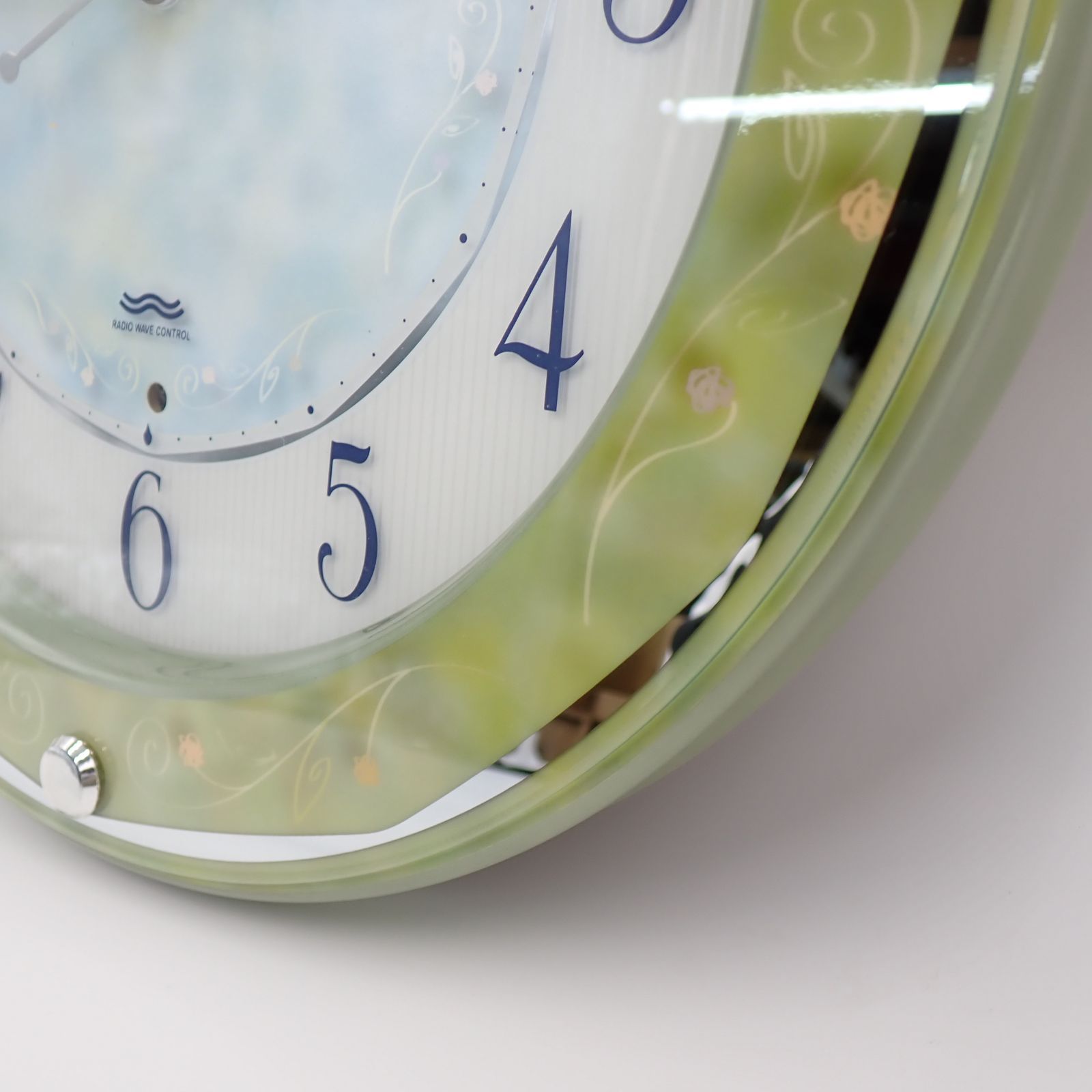 電波掛時計　SEIKO PREMIUM LS202L  静かな秒針　花柄 ☆動作品☆ セイコー SEIKO PREMIUM LS202L 電波掛時計 花柄