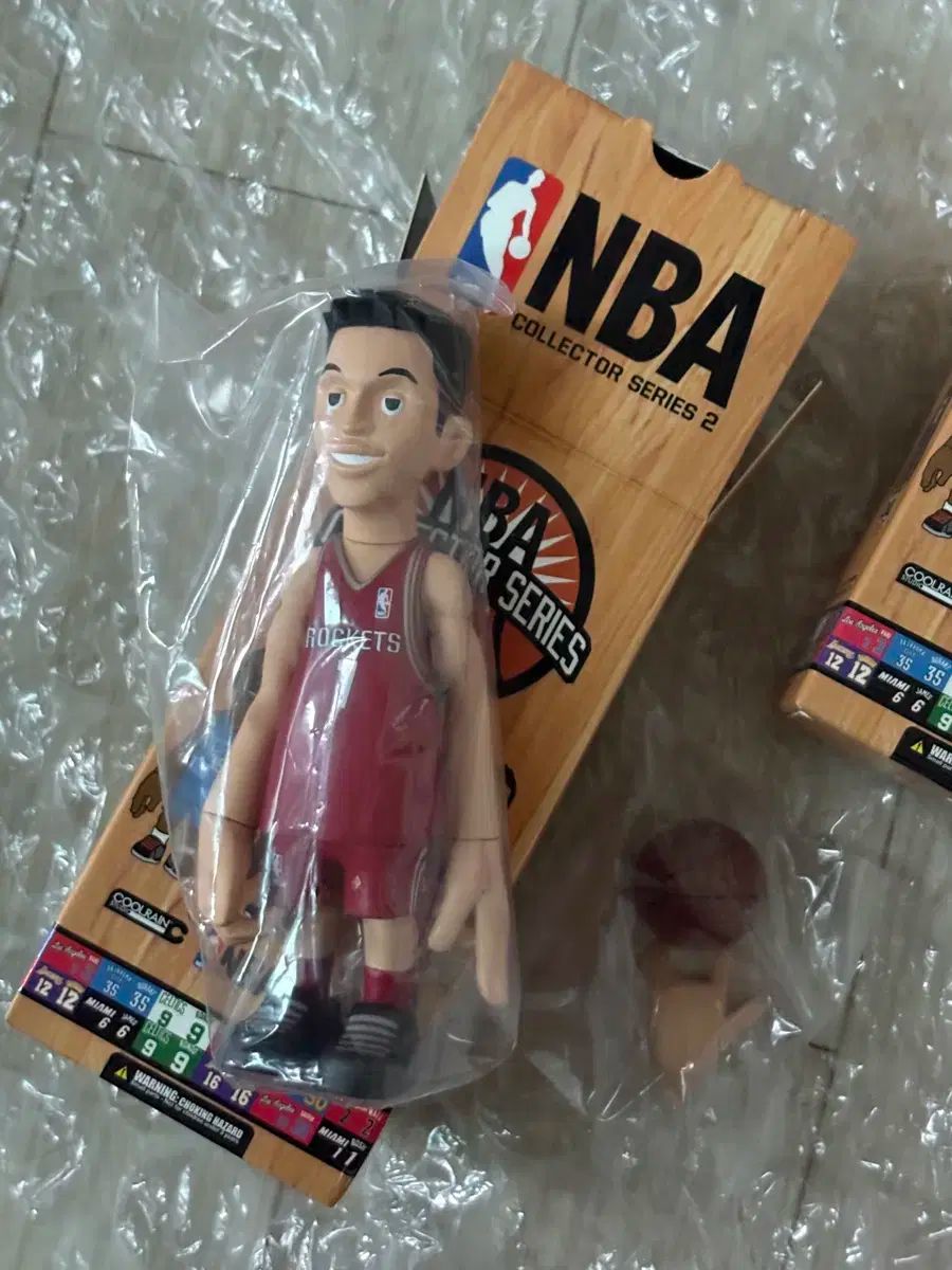 NBA フィギュア Amazon.co.jp: Culture Fly NBA バスケットボール ビニール