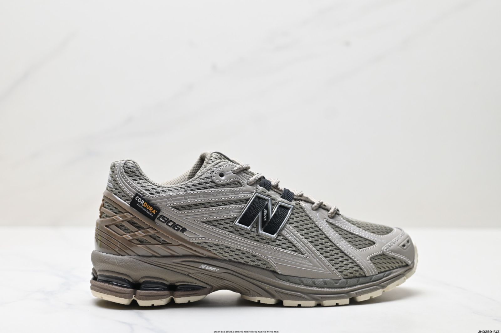 New Balance ニューバランス ニューバランス M1906 シリーズ レトロ アイテム 宝のダディーシューズ スタイル