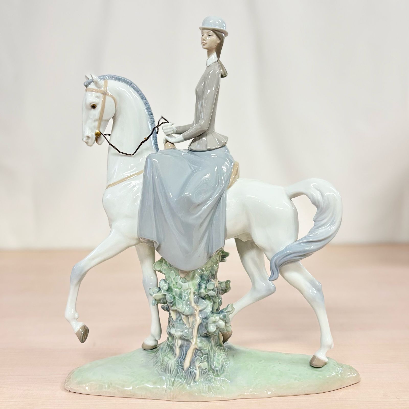 LLADRO 白い馬の少女 フィギュリン リヤドロ 置物 ポーセリン