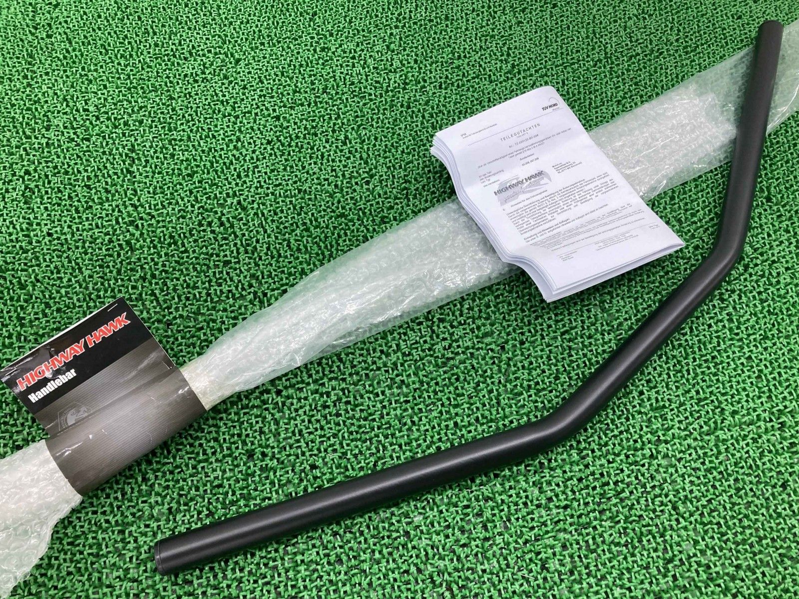 ハイウェイホーク製ハーレー ハンドル 55-208B 社外 ドラッグハンドルバー ラージ 1インチ 幅820mm スポーツスター jJ