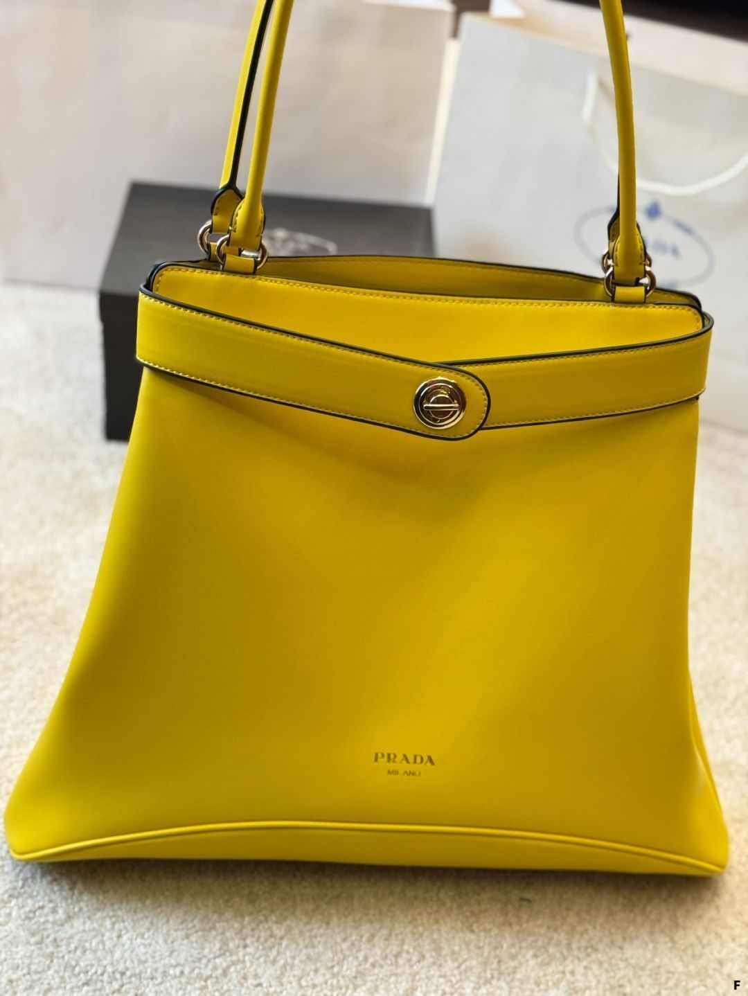 45R 現行　モッズステンカラー　プラダバッグセット New Arrivals] This year's Prada is amazing! A must-see