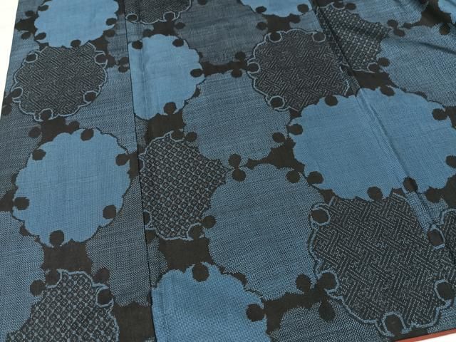 平和屋着物●本場大島紬　9マルキ　雪輪吉祥文　正絹　逸品　CAAV8160xe 平和屋着物○本場大島紬 9マルキ 雪輪吉祥文 正絹 逸品 CAAV8160xe