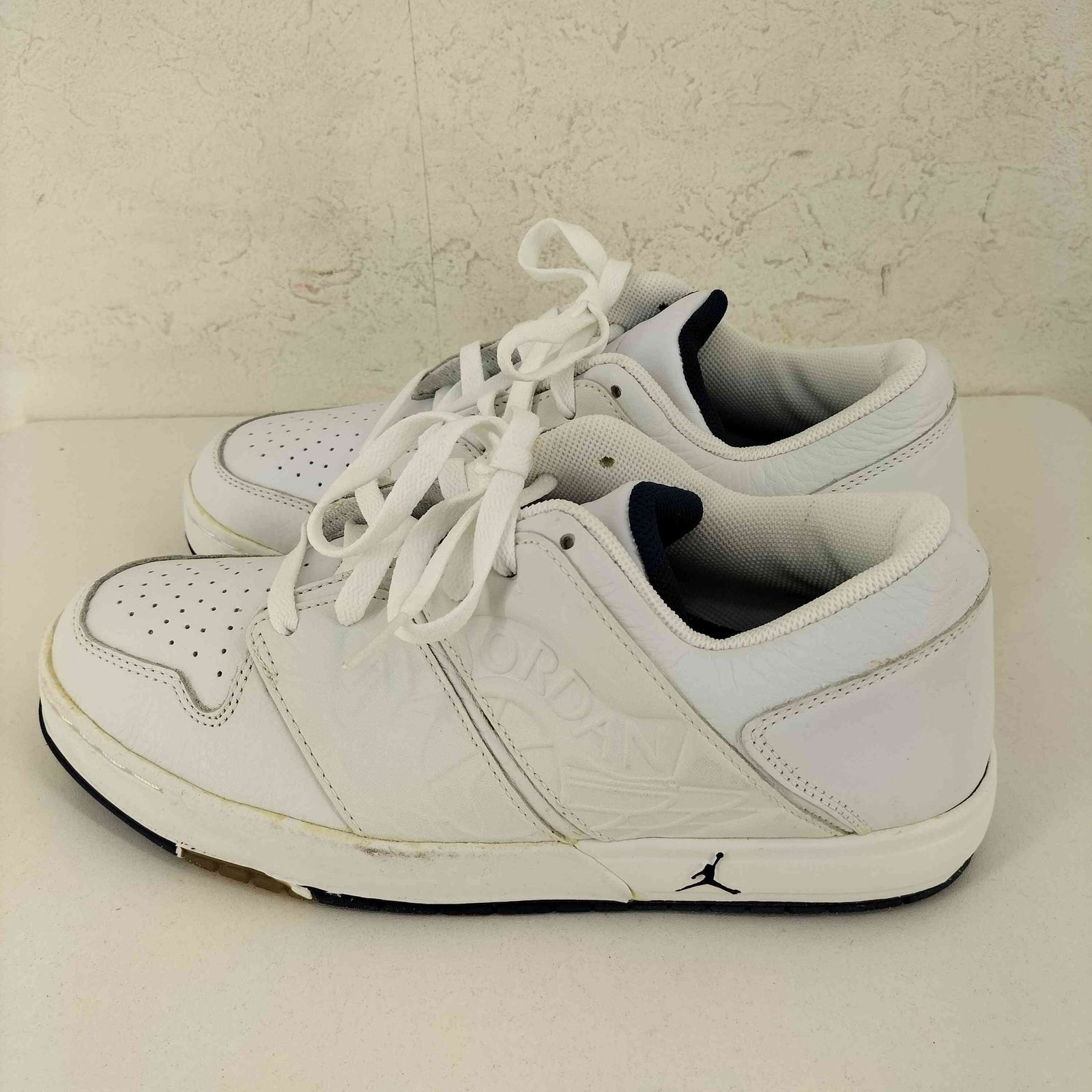 JORDAN BRAND(ジョーダンブランド) NU RETRO AIR JORDAN 1 LOW WHITE/MIDNIGHT NAVY メンズ JPN：25.5 【中古】【ブランド古着バズストア】 ジョーダンブランド JORDAN BRAND NU RETRO AIR JORDAN 1 LOW WHITE