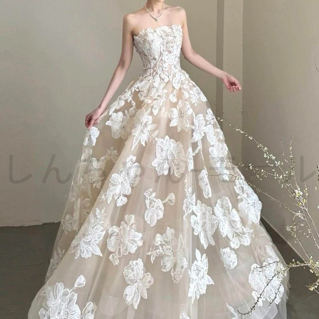 花柄がオシャレで美しい ベア イブニングドレス