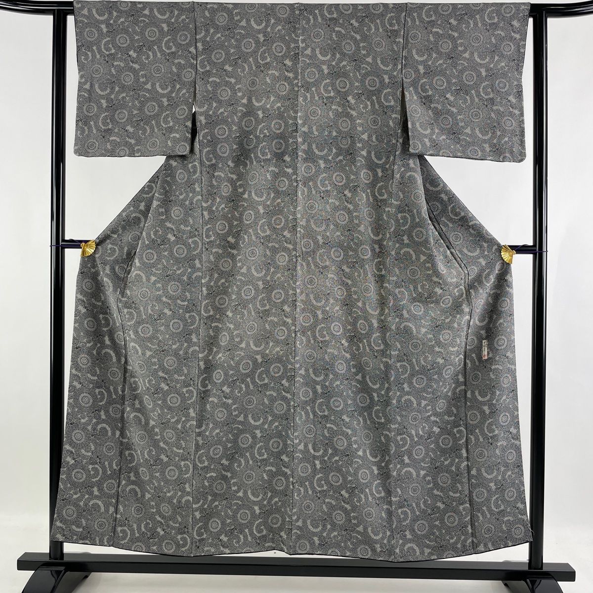 江戸小紋 美品 逸品 人間国宝 中村勇二郎 落款 古代菊 黒灰 袷 身丈153cm 裄丈62.5cm S 正絹 【中古】 - バイセル ...