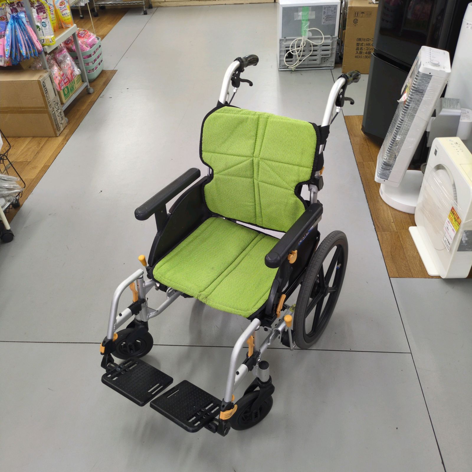 J570 若干の用感有り 松永製作所 車いす 介助式 NEXT CORE