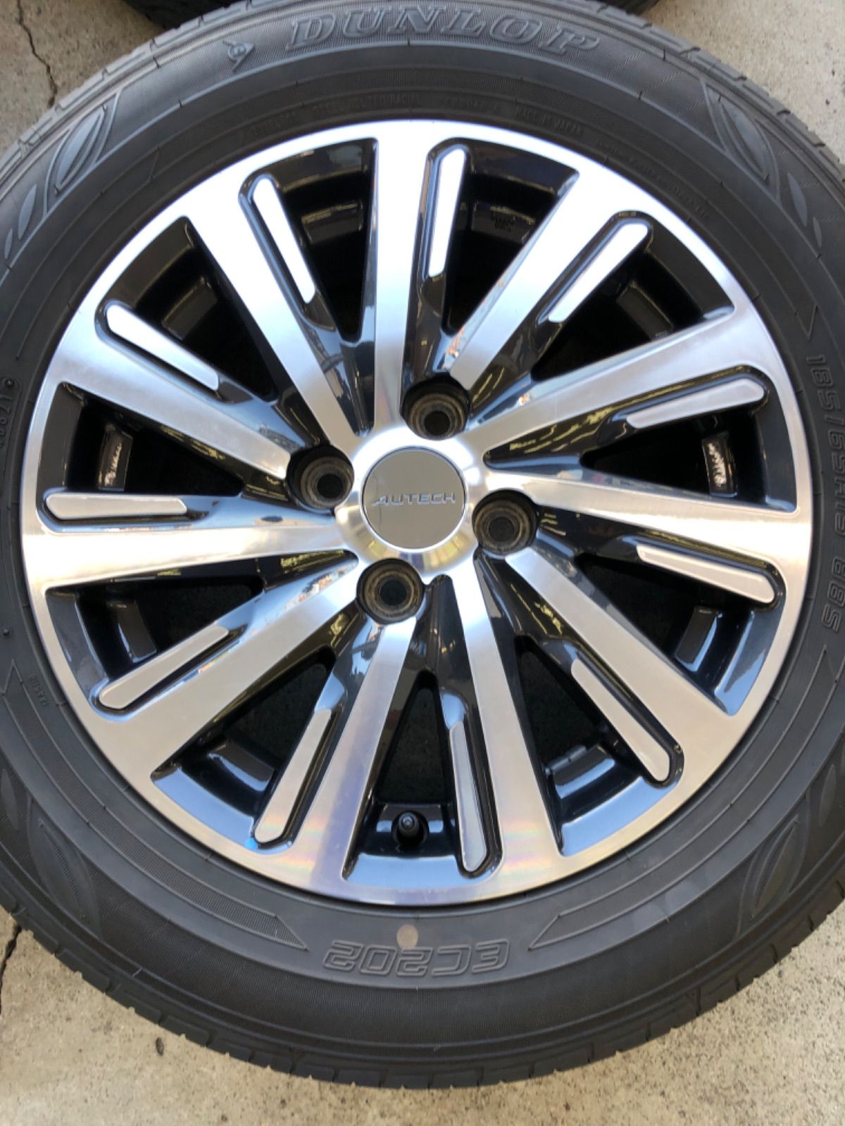 日産 ノート 純正アルミホイール タイヤ 4本セット 185/65R15 185