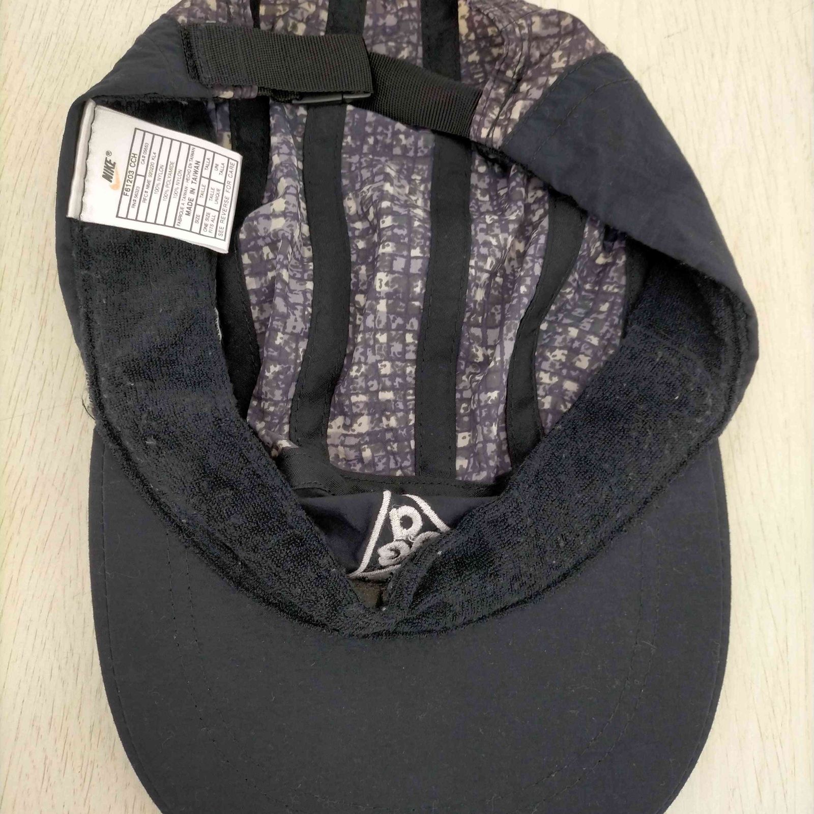 90s NIKE ACG ナイロンキャップ 90s NIKE ACG Logo Nylon Camp Cap 黒灰 ナイキ エーシージー 旧