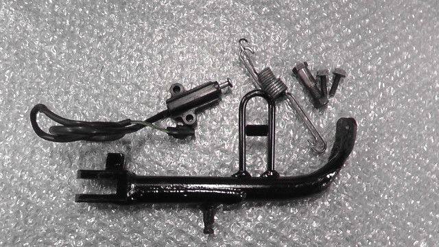 GSR250F LC6GJ55D001112xxx の サイドスタンド:#1740103291