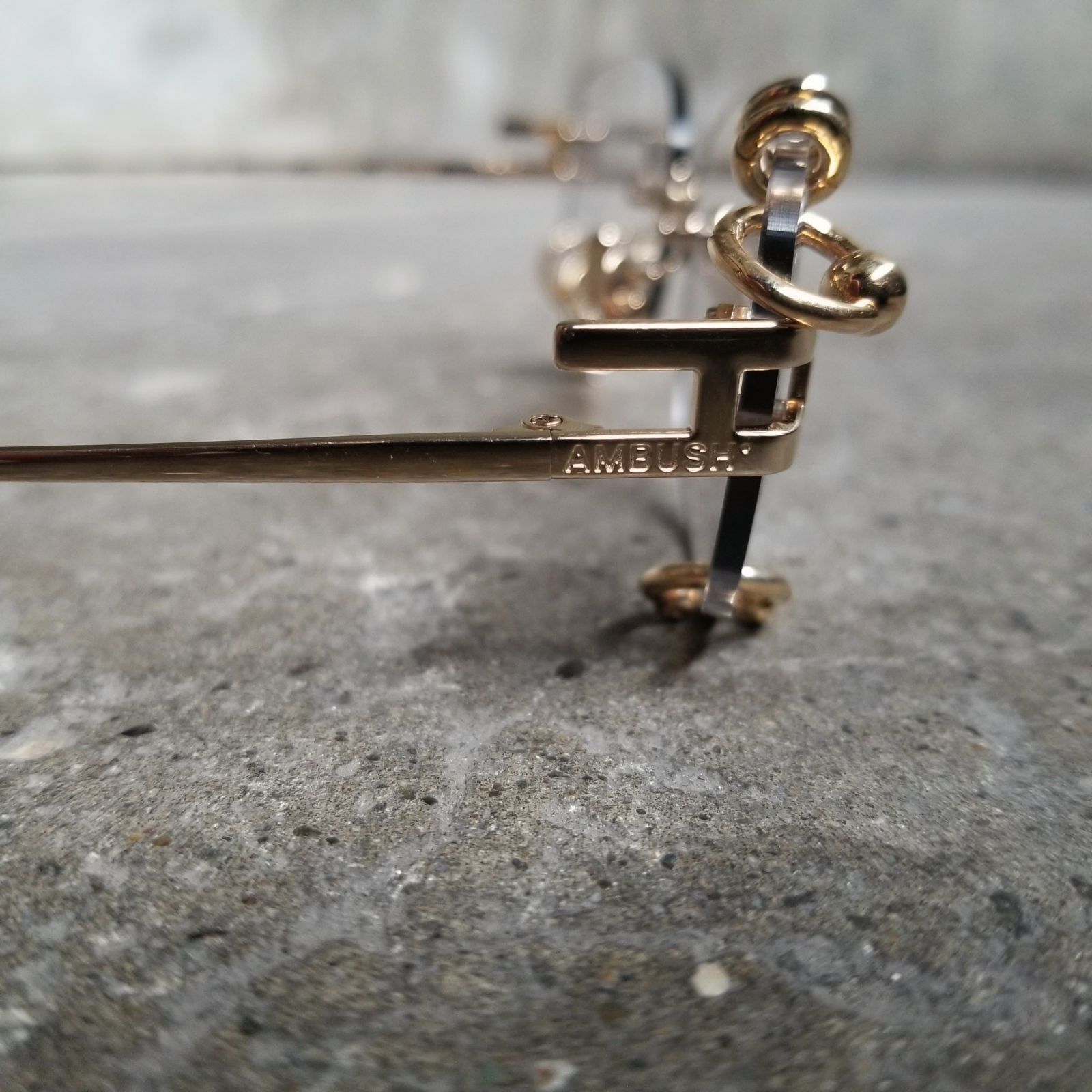 AMBUSH PIERCED SUNGLASSES GOLD アンブッシュ ピアス