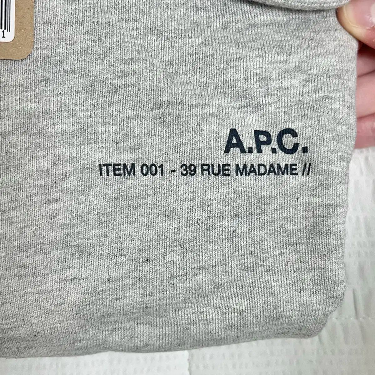 【驚きの価格が実現！】 A.P.C. アーペーセー フーディ グレー M 品質保証で、高速配送！