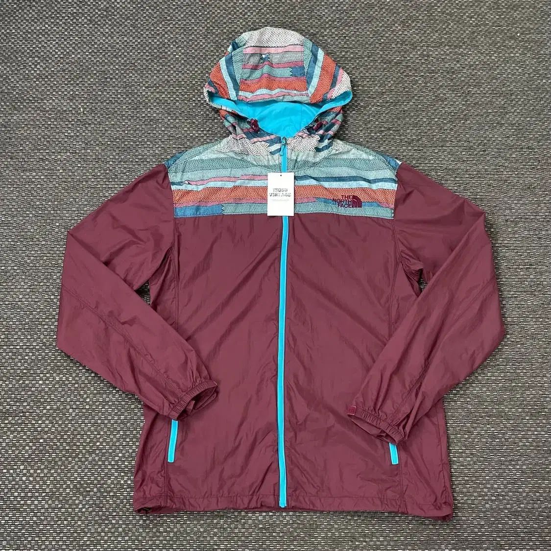 THE NORTH FACE(ザノースフェイス) バーガンディー パターン ウインドブレーカー フード ジャケット