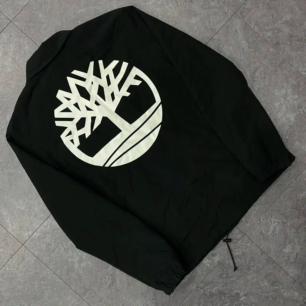 【雷市場（ポンジャン）商品韓国直送】Timberland(ティンバーランド) ビッグロゴ 黒 コーチジャケット