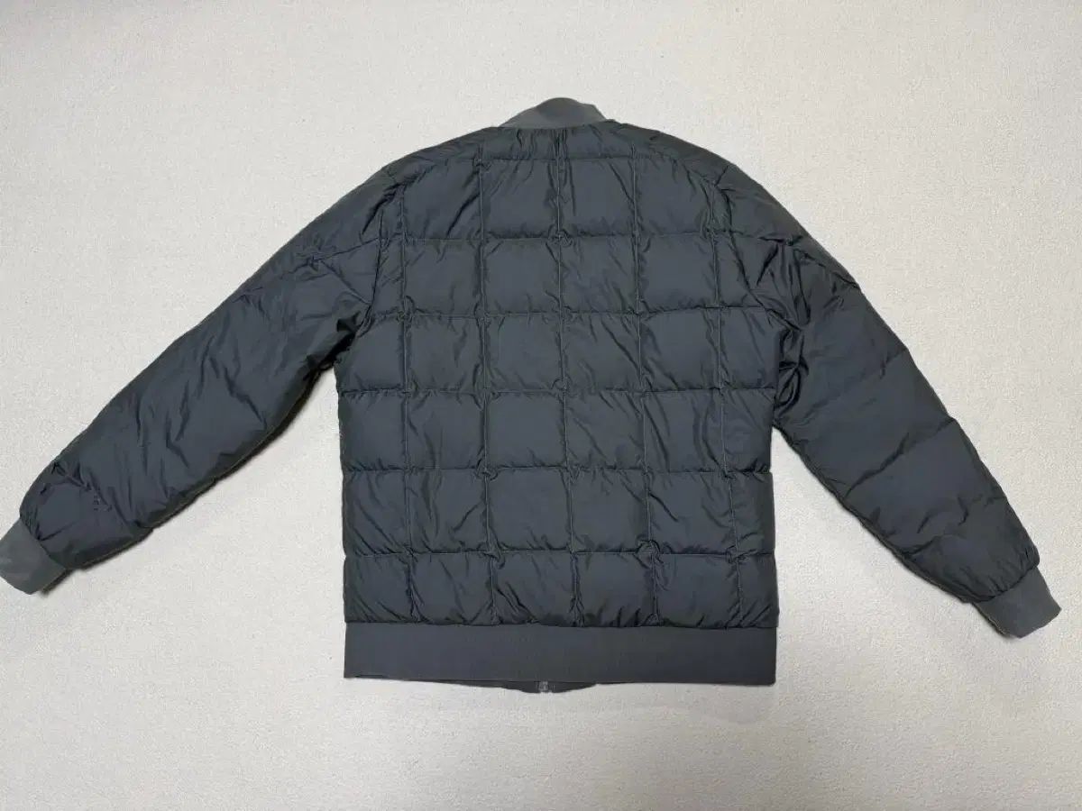 グースダウン ダウン