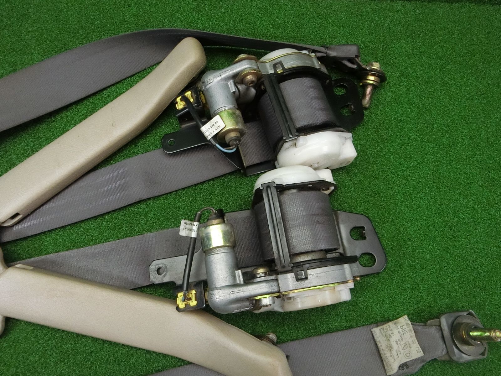 11022 ホンダ バモス HM1 フロント シートベルト 左右セット キャッチ NSB087GL41 NSB087GR41 BILLOVLOGS_CO_UK