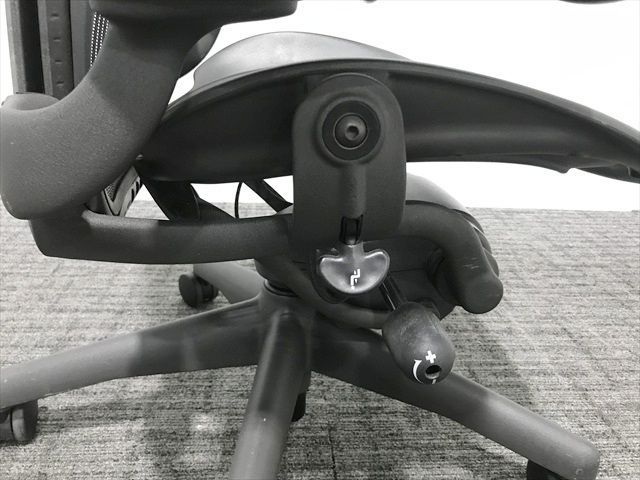HermanMiller アーロン Bタイプ フルサポート ランバーサポート付 オフィスチェア ハーマンミラー ブラック MARWIL-DEMENAGEMENTS_CH