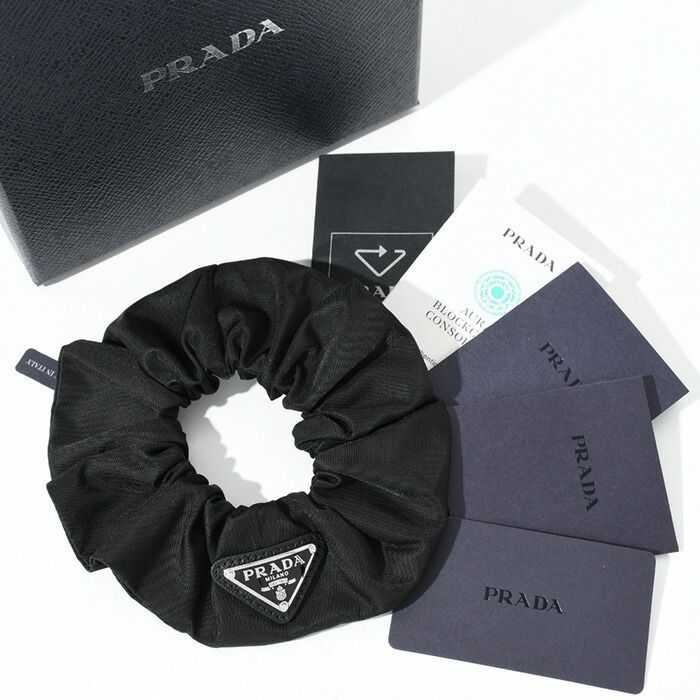 [新品未使用]PRADA ブラック ヘアゴム RE-NYLON PRADA - PRADA プラダ Re Nylon シュシュ ナイロン ブランド