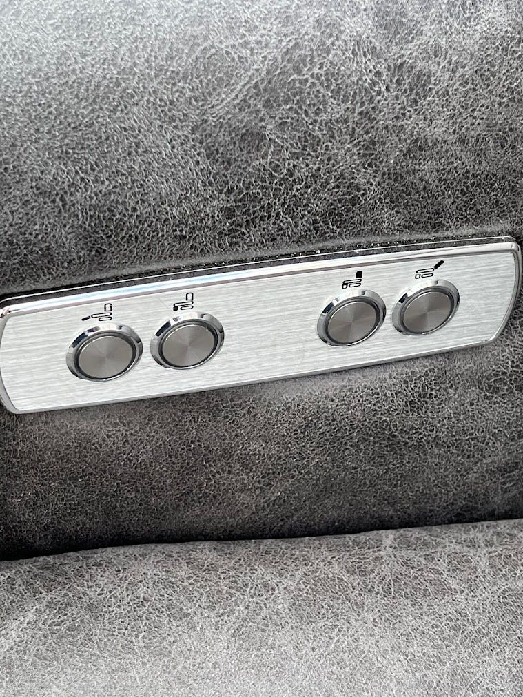 超激安セール 開催中です！ レザーテックス 電動リクライニングチェア 1人掛け 肘付き 【お中元ギフト】