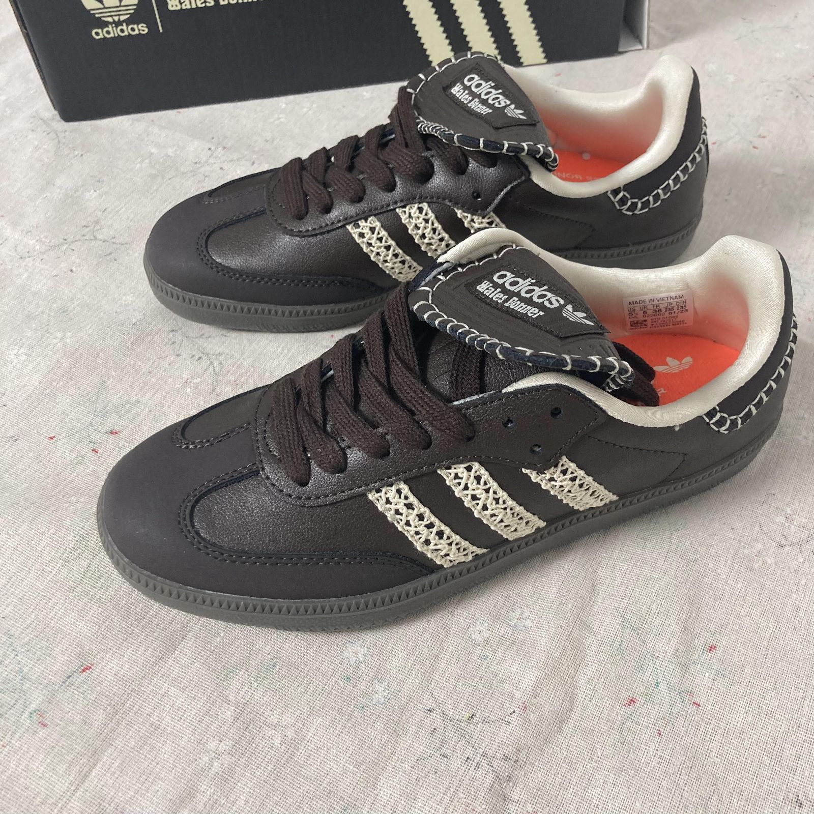 新品 Wales Bonner x adidas originals sambaブラウン スニーカー 男女兼用 FX7517