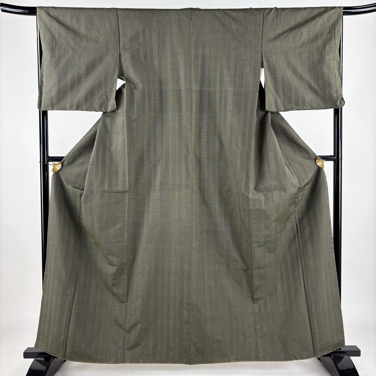 紬 身丈162cm 裄丈66cm M 袷 千年工房 黒田紬 博多織 落款 縦縞 献上柄 茶緑色 正絹