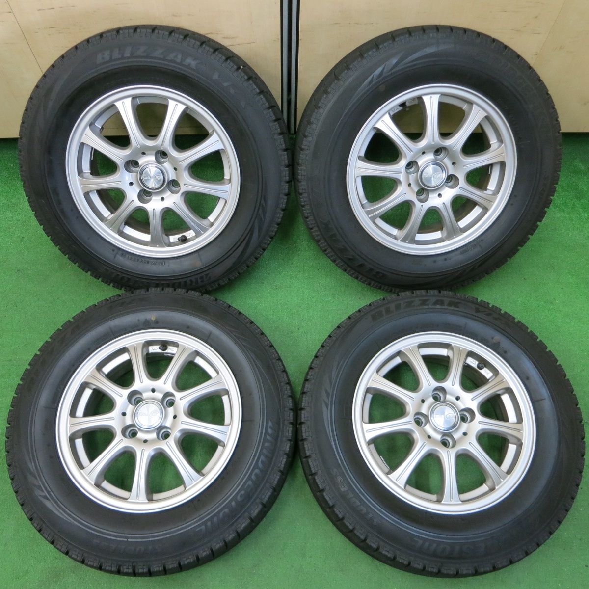 中古 ホイールタイヤ 4本 215/60R17 2020年製 6分山 レベルソン R8