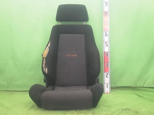 セミバケットシート