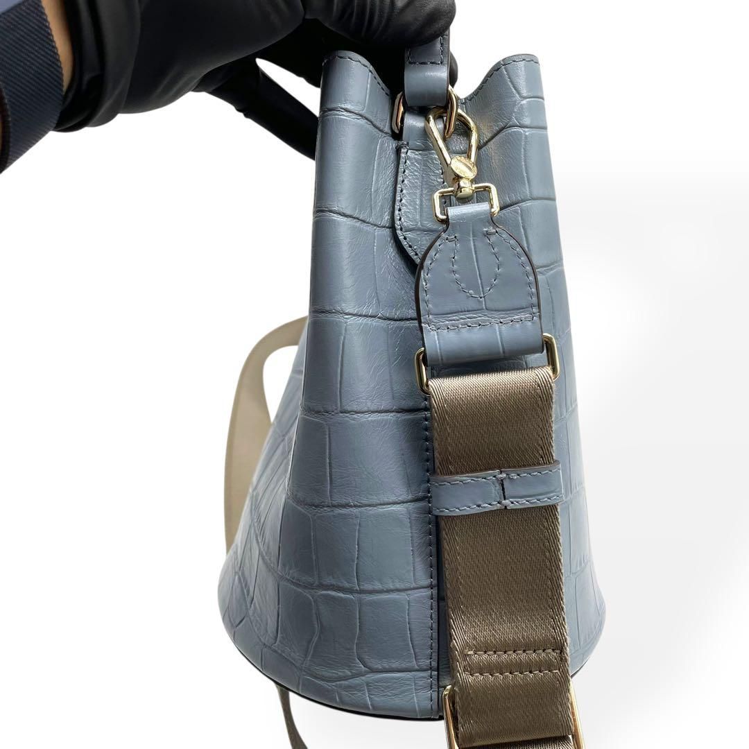 未使用級　FURLA フルラ　ダナエ レザー 2way バッグ ブルー　型押し 未使用級 FURLA フルラ ダナエ レザー 2way バッグ ブルー 型