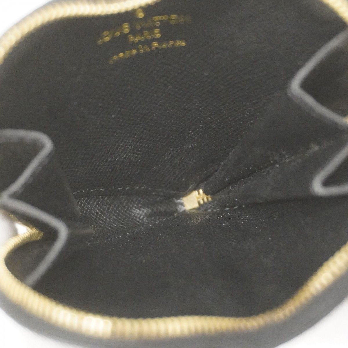 LOUIS VUITTON ハート エピ ラブロック クールロックコインケース LOUIS VUITTON ハート エピ ラブロック クールロックコイン