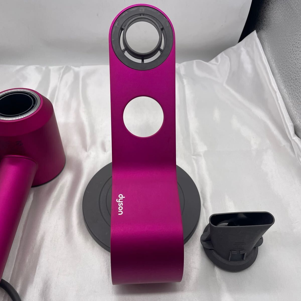 DYSON／ダイソン ピンク ハンドヘルド ヘアドライヤー HD08 Amazon.co.jp: Dyson Supersonic™ Hair Dryer, Large Airflow