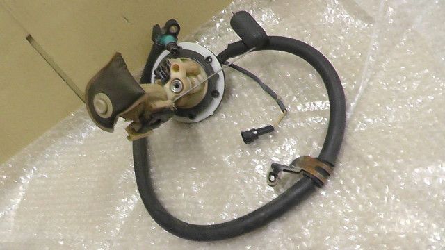 マグザム SG17J-005xxx の 燃料ポンプ 1759474043